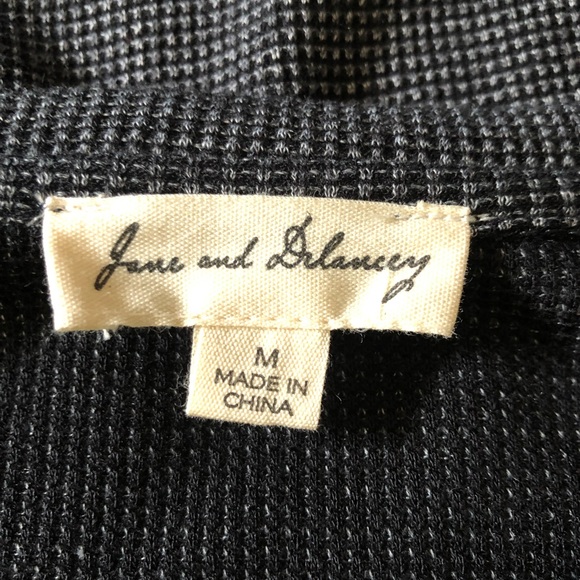 Jane and Delaney Long Sleeve Waffle Fabric Top - Picture 5 of 7